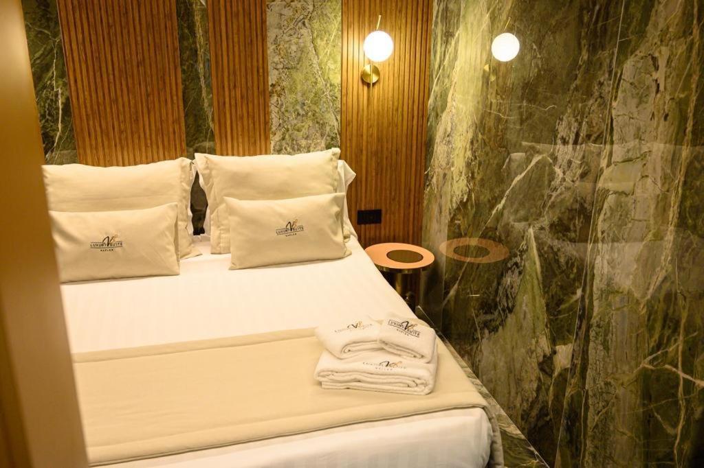 Luxury Suite Napoli Buitenkant foto